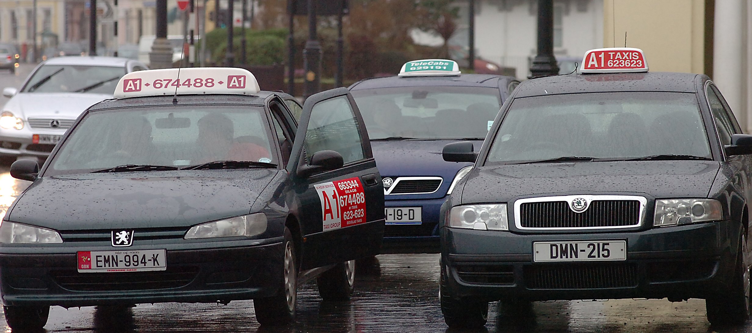 Fears late night taxi fare change could make revelers 'go home early' 